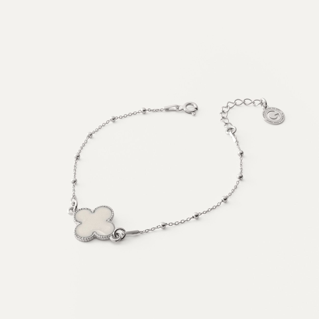 Armband mit Kleeblatt aus weißem Harz an einer Kugelkette, 925er Silber platiniert