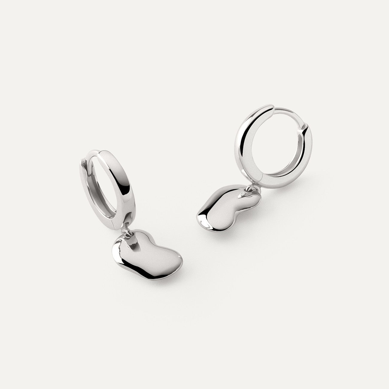 Hoop-Ohrringe mit geblasenem anhänger platiniert RE:SHAPE