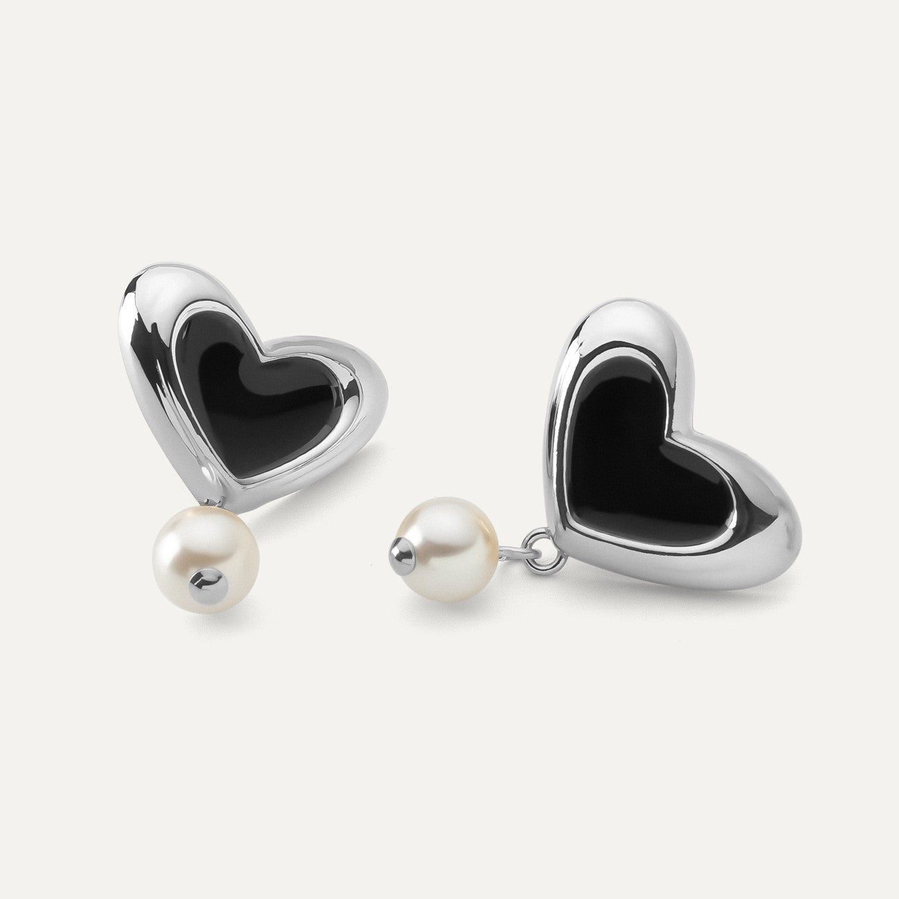 Herz-Ohrringe mit schwarz Harz und Perle, sterling silber 925, platiniert NEW ROMANTIC