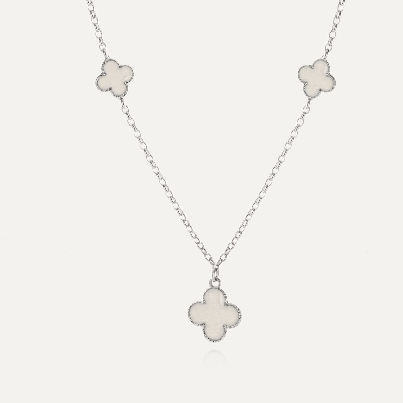 Halskette mit Kleeblättern aus weißem Harz, 925er Silber platiniert