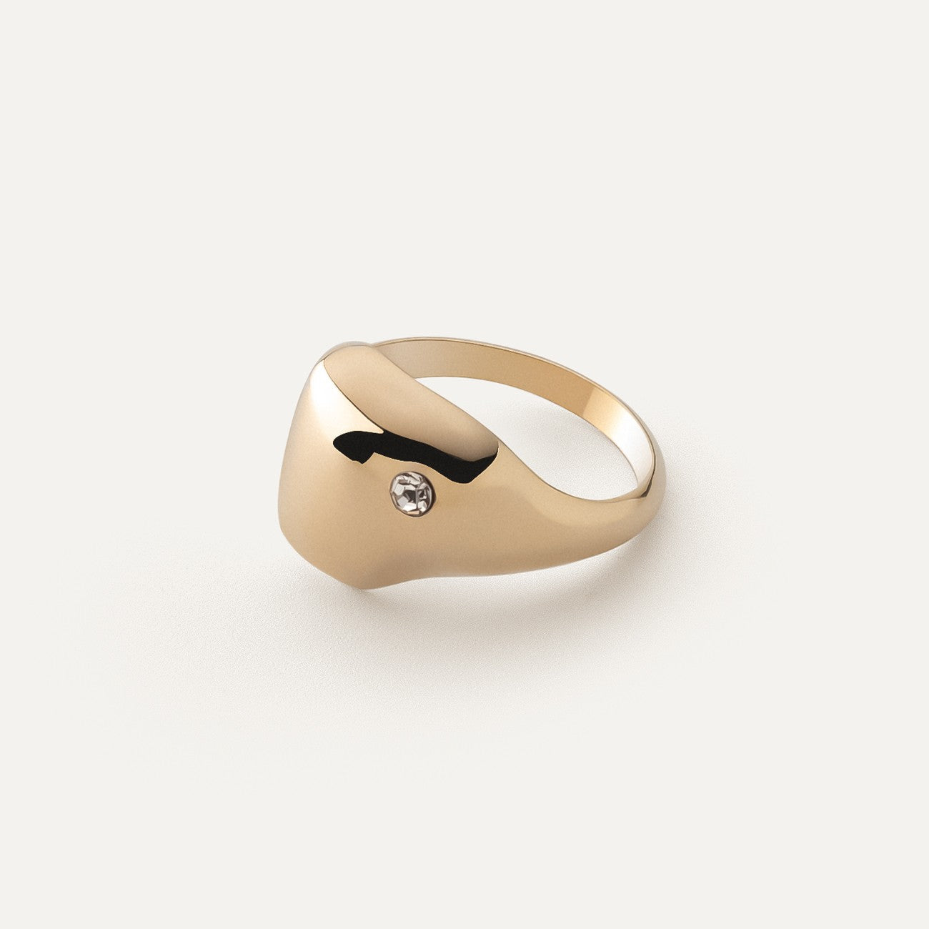 Unregelmäßiger Kuppelring mit Zirkon gelbvergoldet RE:SHAPE