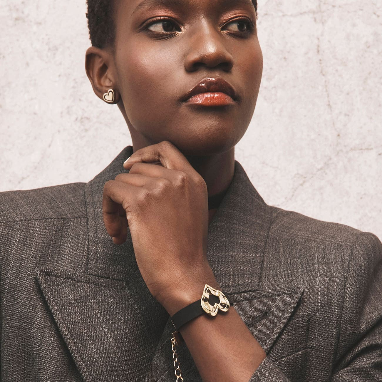 Bracciale Alcantara - cuore con resina nera, argento sterling 925, placcato platino NEW ROMANTICO