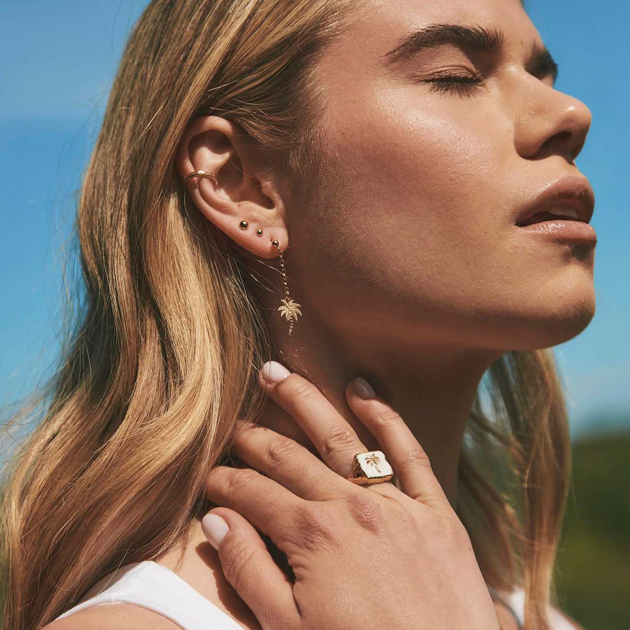 Anello con sigillo a forma di palma, resina bianca, argento 925 con platino TRAVEL