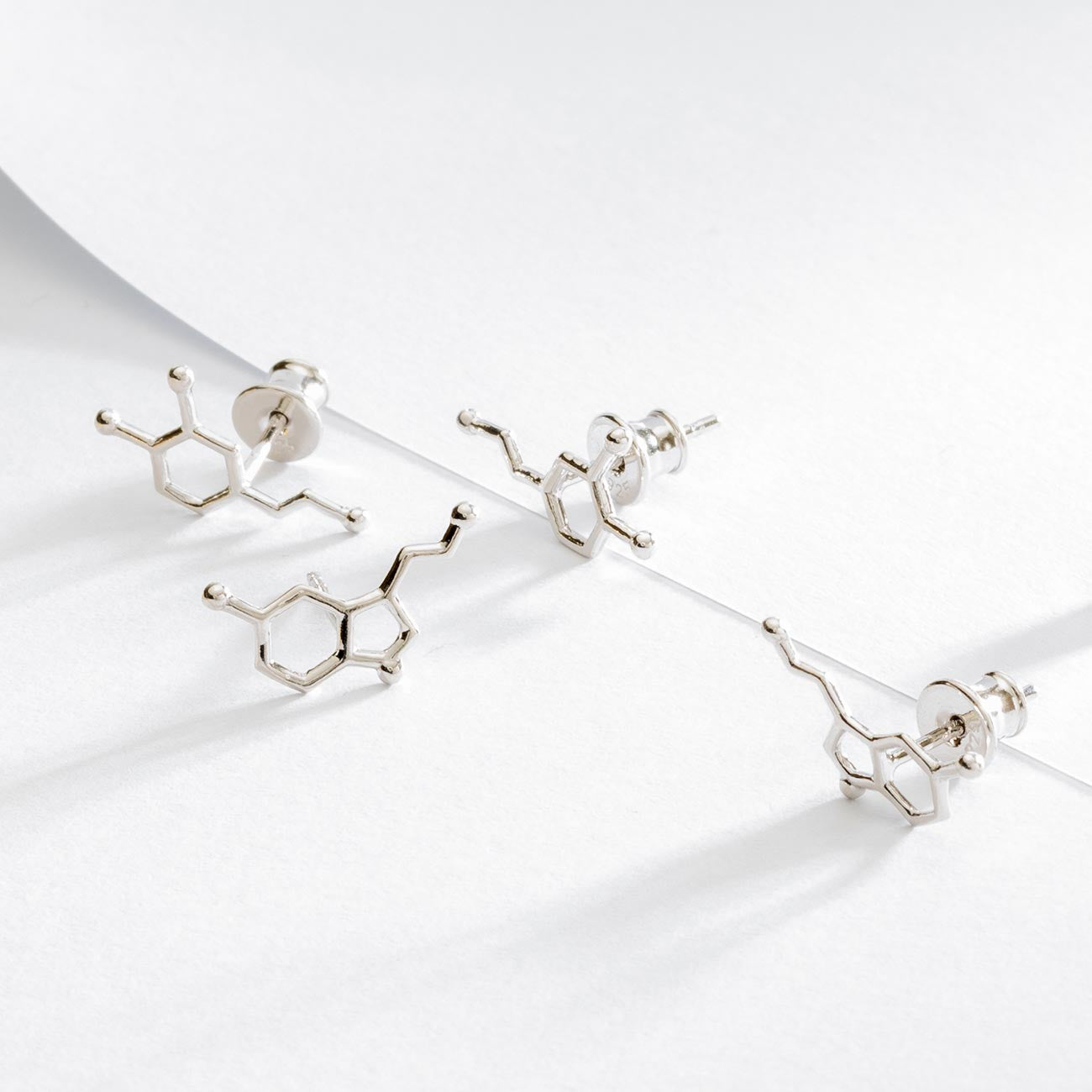 Serotonin Ohrstecker, 925er Silber platiniert