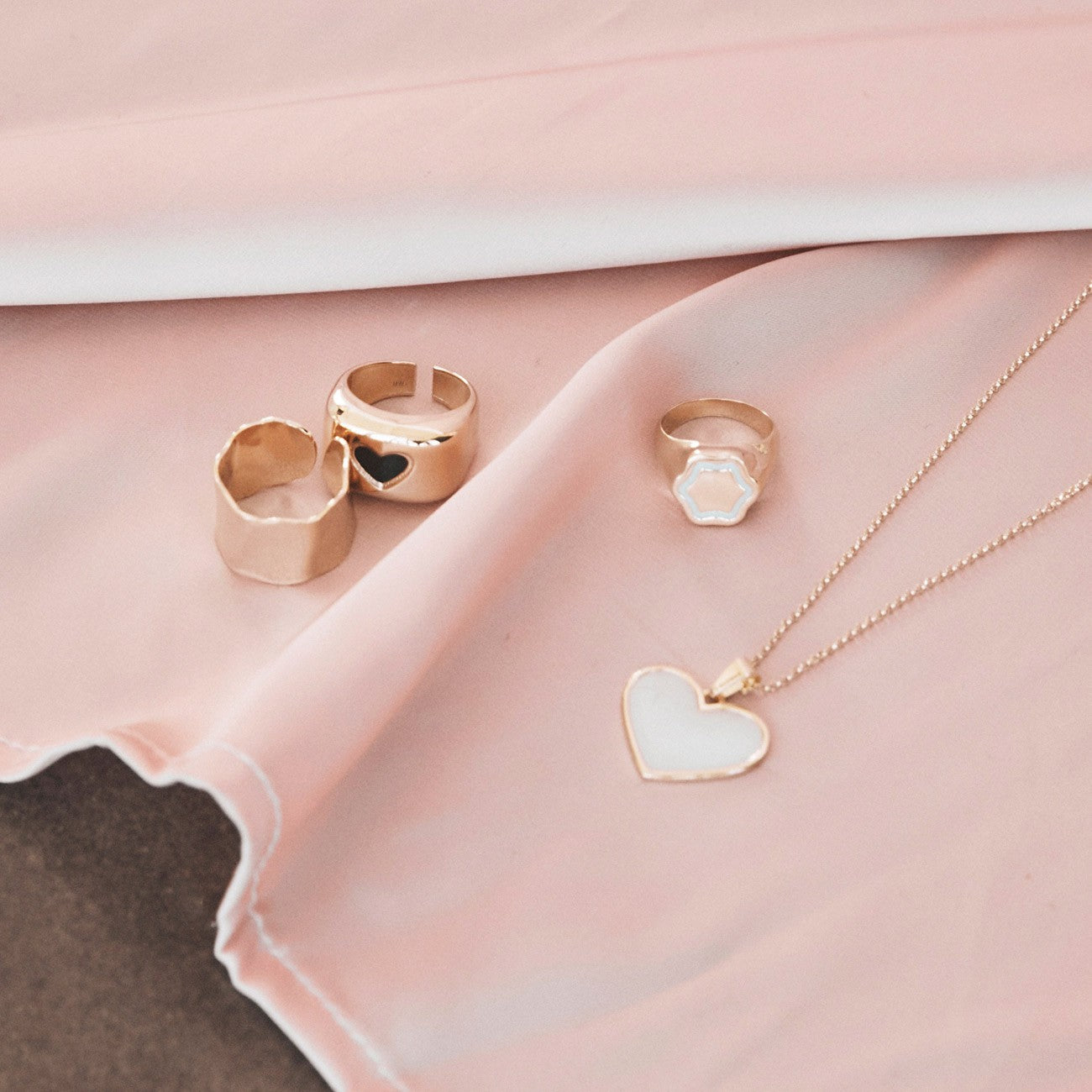 Collana con cuore bianco in resina, argento 925 placcato oro giallo NEW ROMANTIC