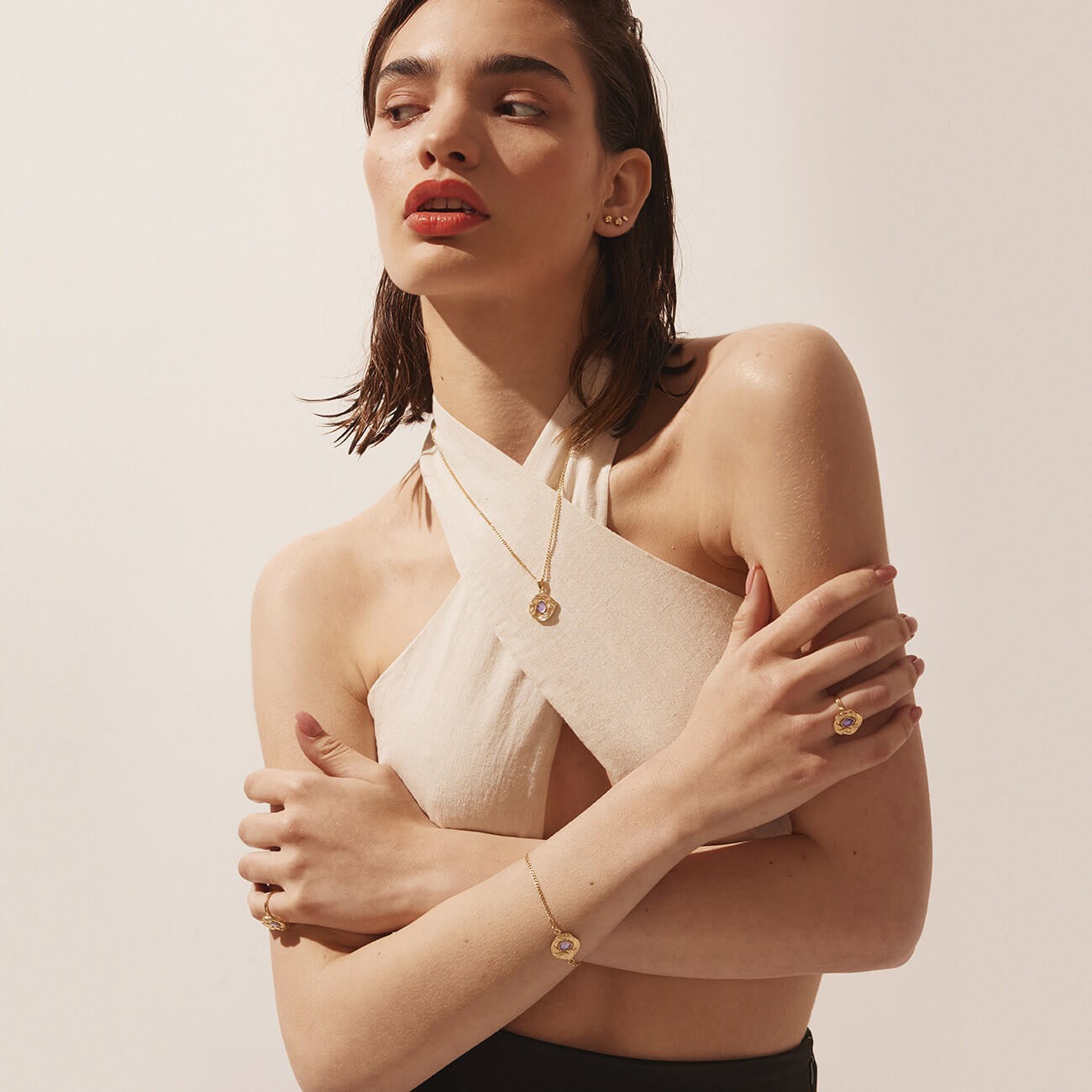 Anello talismano con giada ametista, argento sterling 925 placcato oro giallo BALI SUN