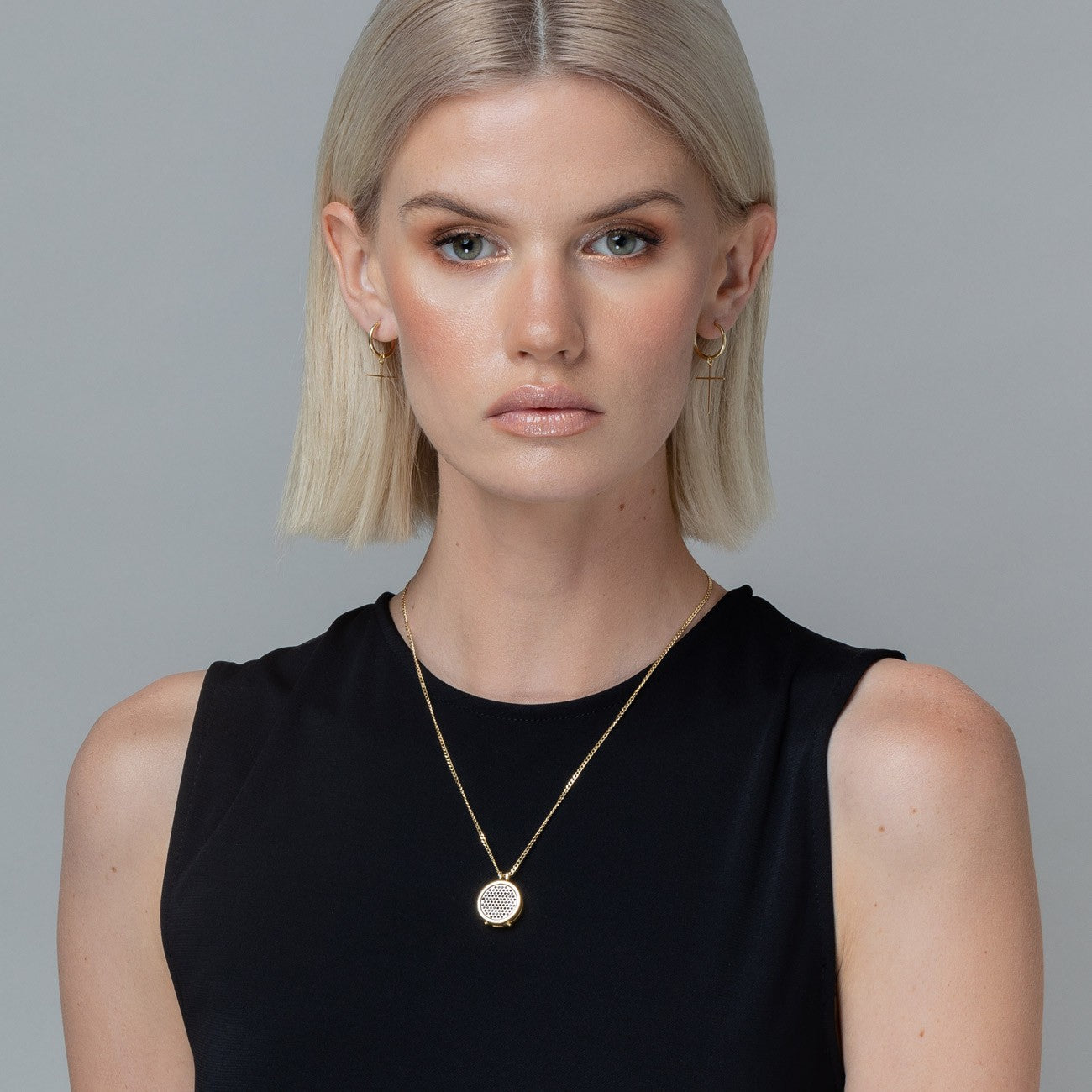 Boucles d'oreilles cercle en argent, 1,7 cm - avec croix plaquée platine