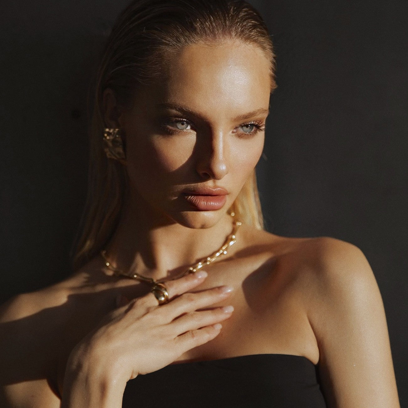 Boucles d'oreilles rectangulaires martelées, argent 925, XENIA x GIORRE plaqué platine