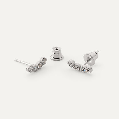 Ohrringe am Ohr mit weißen Zirkonen platiniert RE:SHAPE