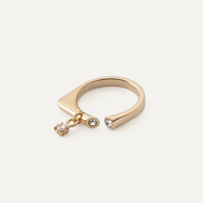 Anillo charm con circonitas bañadas en oro amarillo RE:SHAPE
