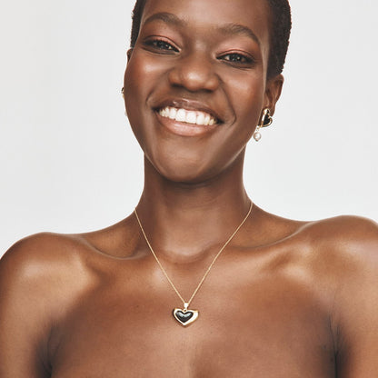 Collier cœur asymétrique noir en résine, argent 925 plaqué or jaune NOUVEAU ROMANTIQUE