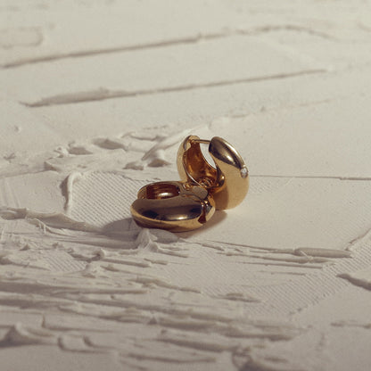 Runde klobige Ohrringe mit Zirkonia platiniert RE:SHAPE
