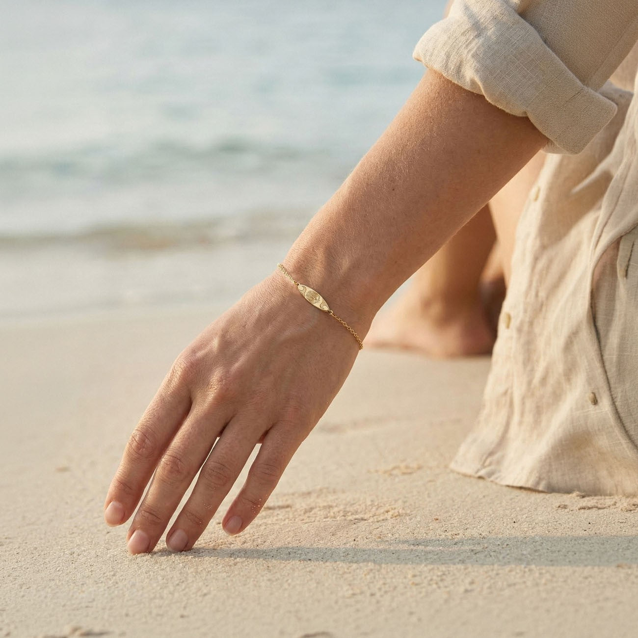 Silbernes surfbrett armband gelbvergoldet BALI SUN